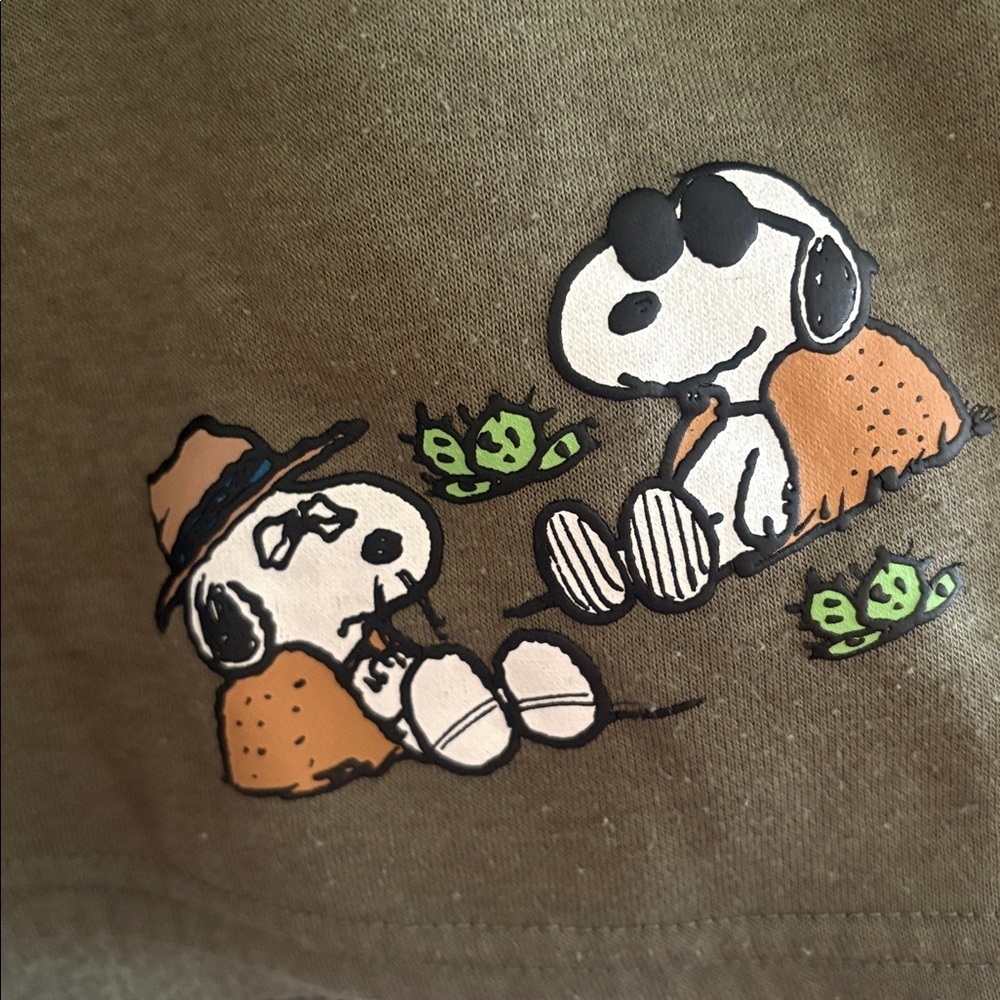Peanuts Snoopy Fleece Shorts - Picture 3 of 4